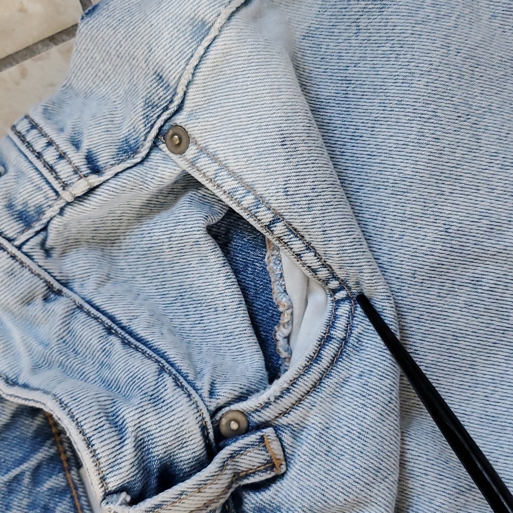 H&M Blue Denim Jeans Skirt Buttons sz 8 - Picture 4 of 9